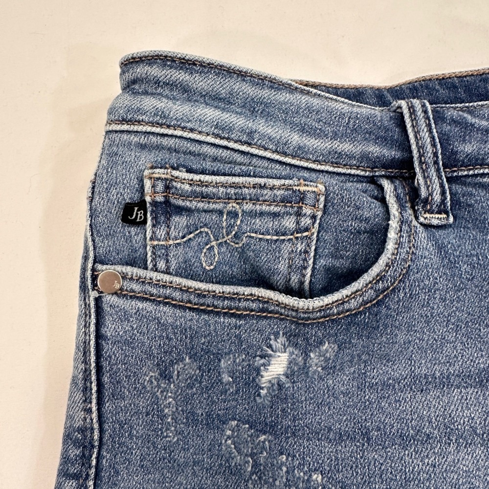 Judy Blue Distressed Denim Shorts Women XL Blue Frayed Hem JB15102 | Boho Casual - Picture 2 of 9